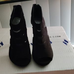 Black stilettos heels